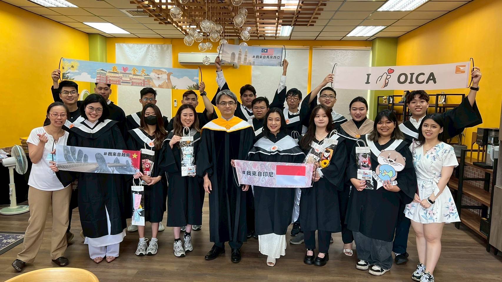 國立金門大學獻祝福113學年度外籍畢業生 鵬程萬里